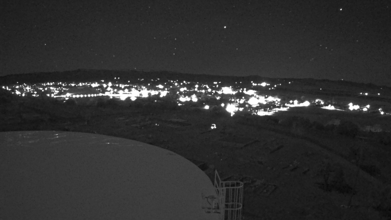 Thumbnail for current weather camera view from Round Valley HS 7100 ft elev in Springerville, Arizona