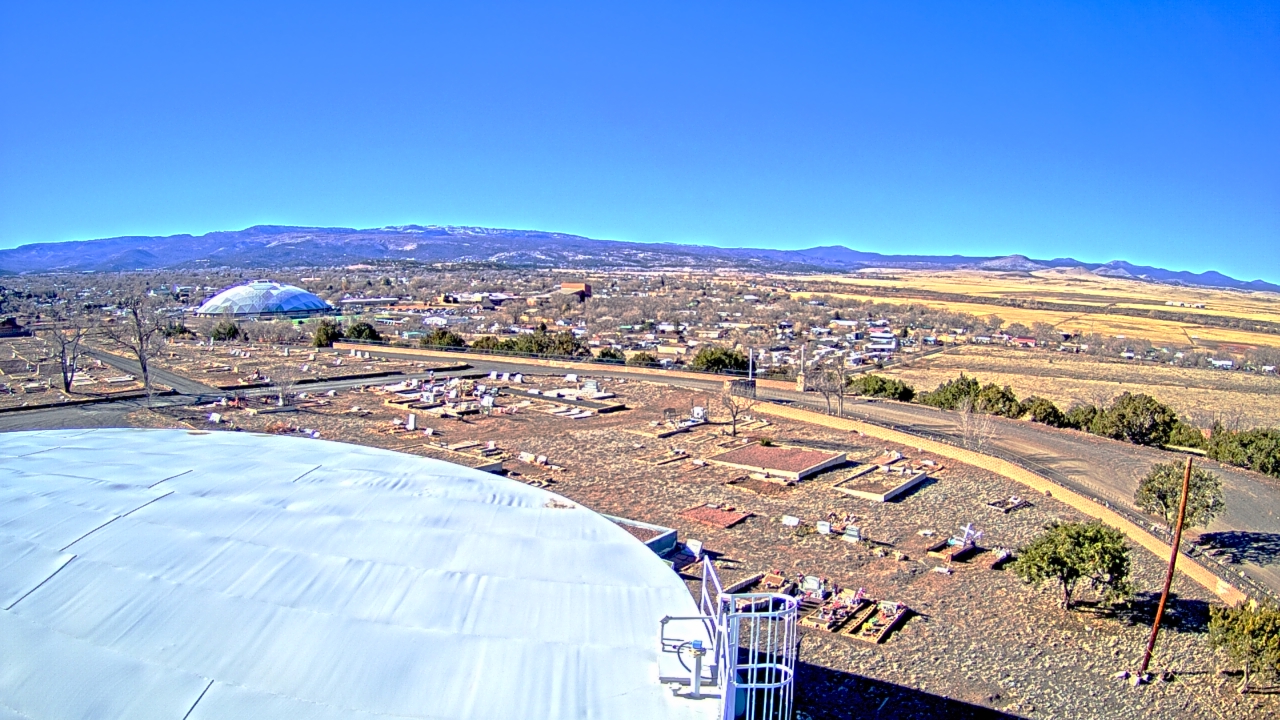 Thumbnail for current weather camera view from Round Valley HS 7100 ft elev in Springerville, Arizona