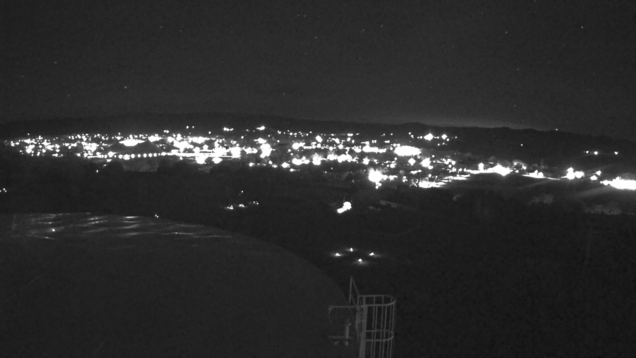 Thumbnail for current weather camera view from Round Valley HS 7100 ft elev in Springerville, Arizona