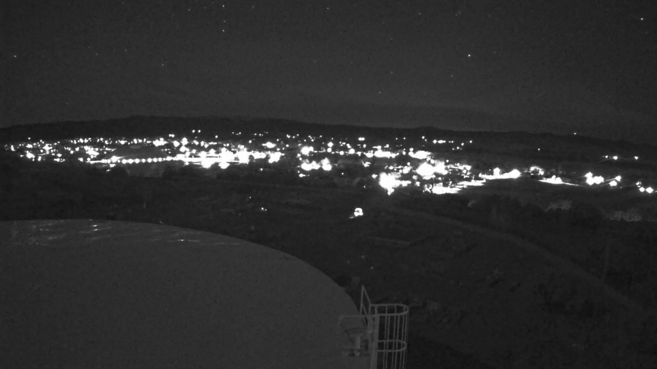 Thumbnail for current weather camera view from Round Valley HS 7100 ft elev in Springerville, Arizona