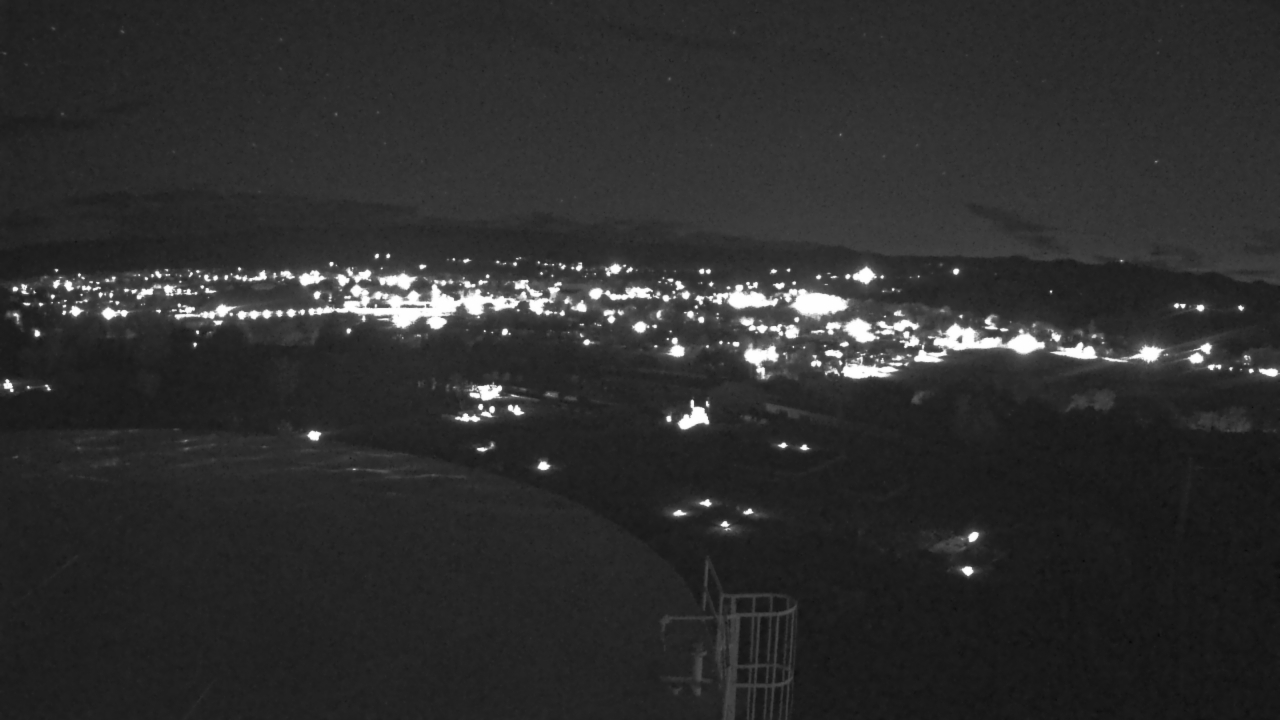 Thumbnail for current weather camera view from Round Valley HS 7100 ft elev in Springerville, Arizona