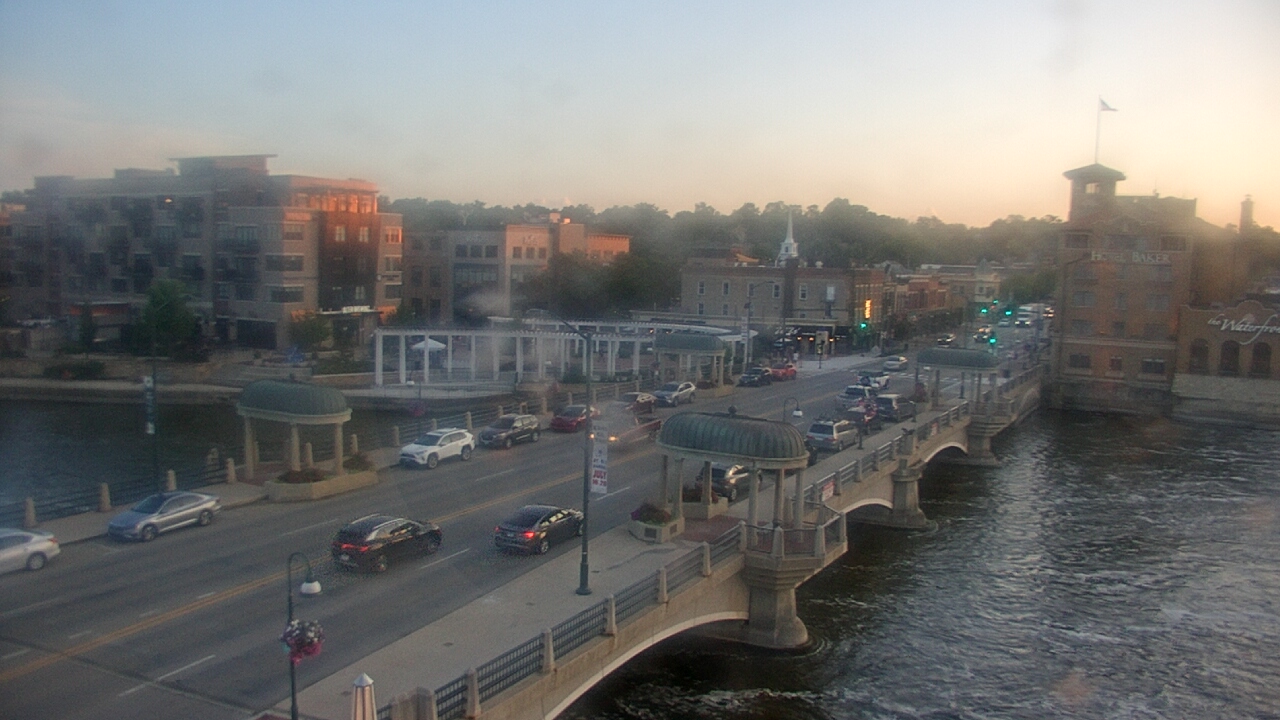 Thumbnail for current weather camera view from City of St Charles in St. Charles, Illinois