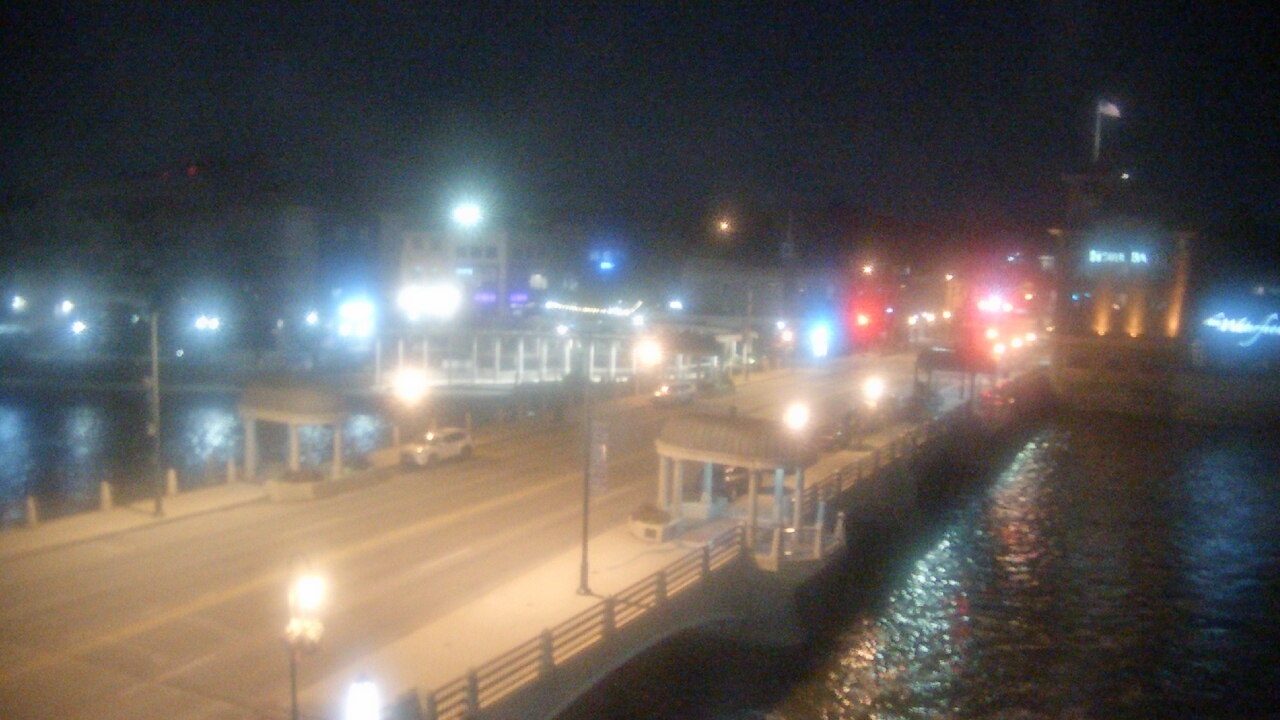 Thumbnail for current weather camera view from City of St Charles in St. Charles, Illinois