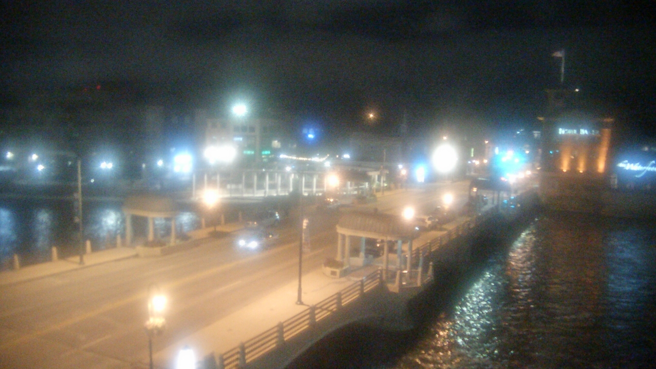Thumbnail for current weather camera view from City of St Charles in St. Charles, Illinois