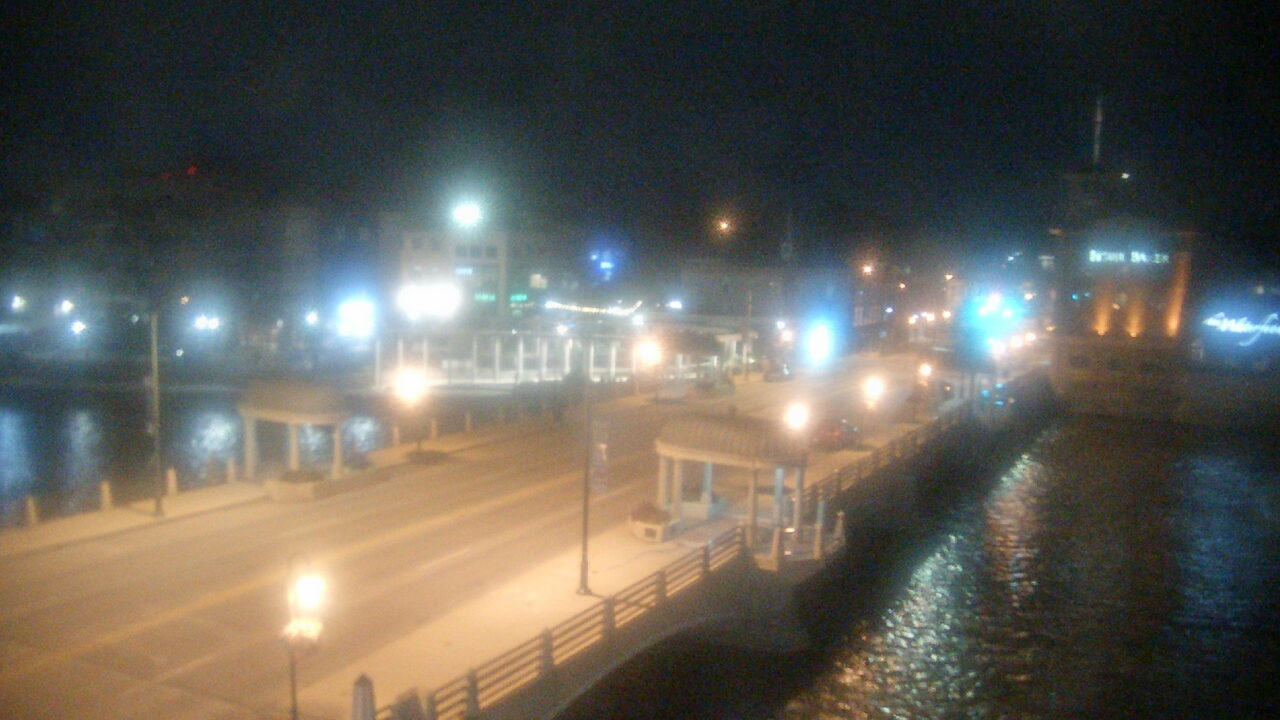 Thumbnail for current weather camera view from City of St Charles in St. Charles, Illinois