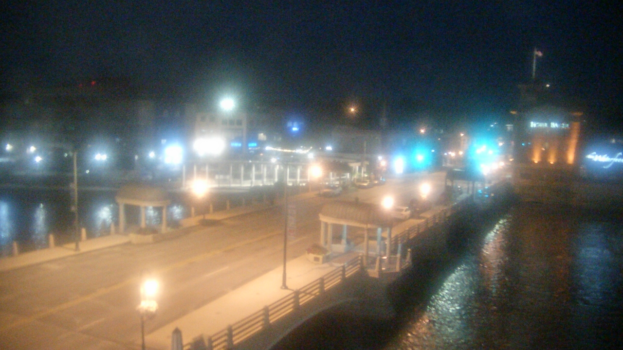 Thumbnail for current weather camera view from City of St Charles in St. Charles, Illinois