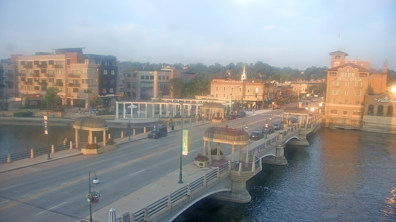 Thumbnail for current weather camera view from City of St Charles in St. Charles, Illinois