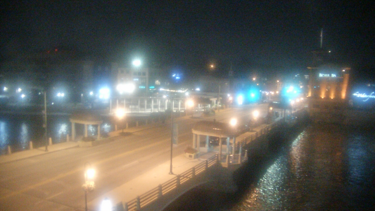 Thumbnail for current weather camera view from City of St Charles in St. Charles, Illinois