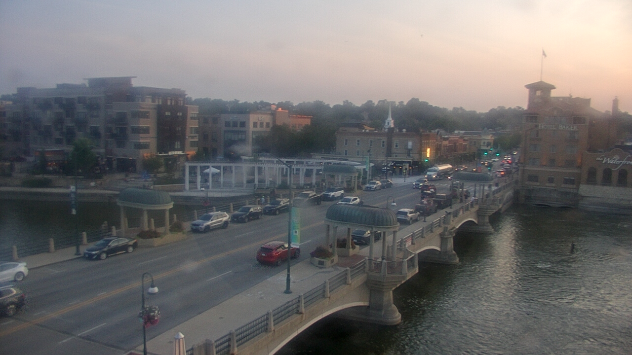 Thumbnail for current weather camera view from City of St Charles in St. Charles, Illinois