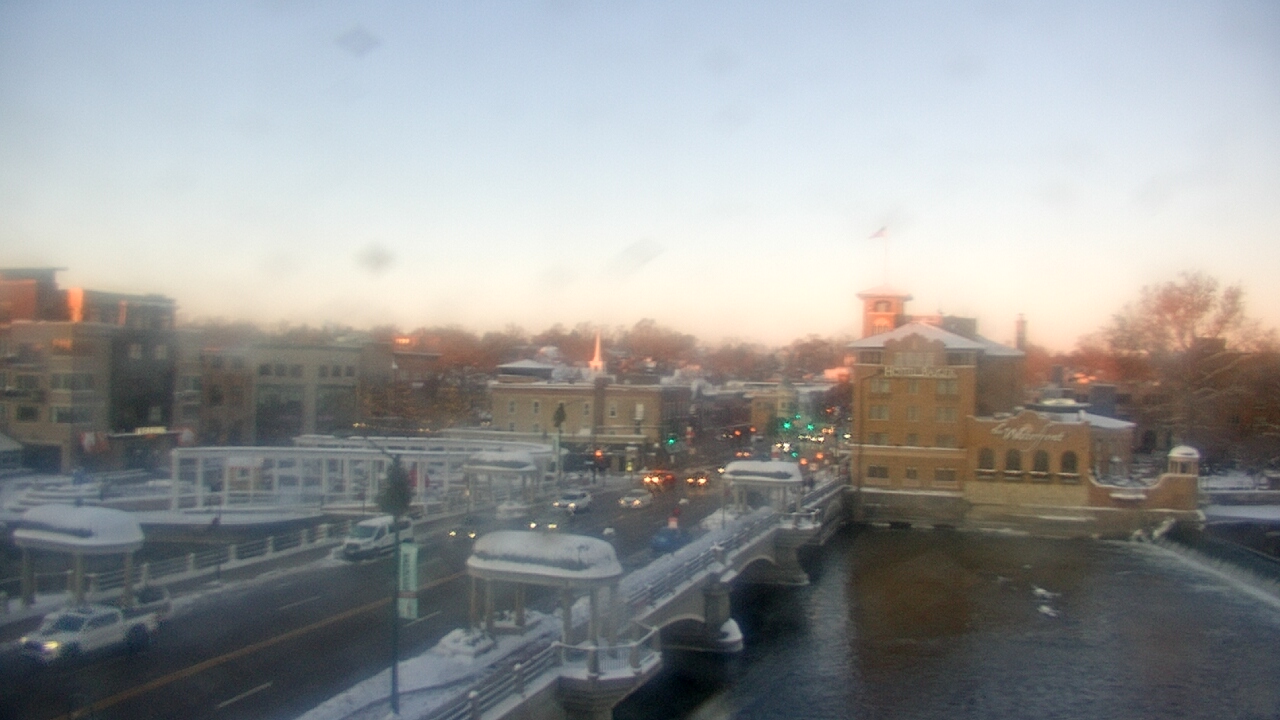 Thumbnail for current weather camera view from City of St Charles in St. Charles, Illinois