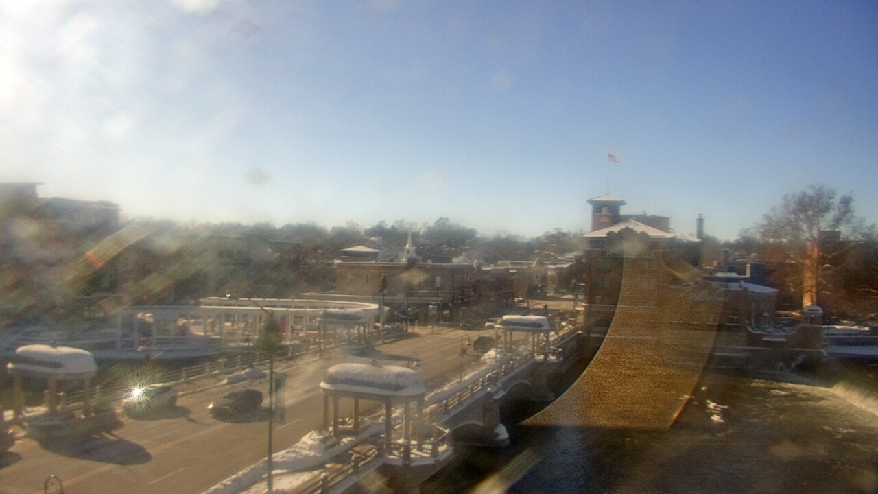 Thumbnail for current weather camera view from City of St Charles in St. Charles, Illinois