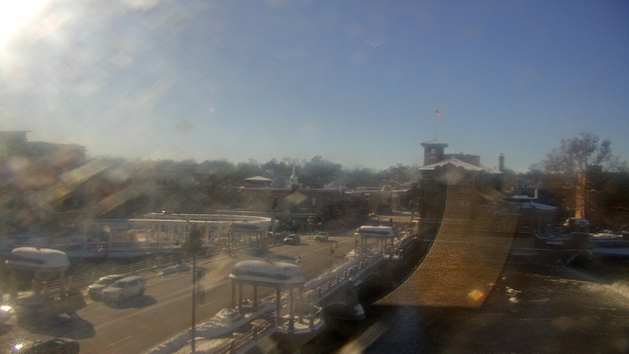Thumbnail for current weather camera view from City of St Charles in St. Charles, Illinois