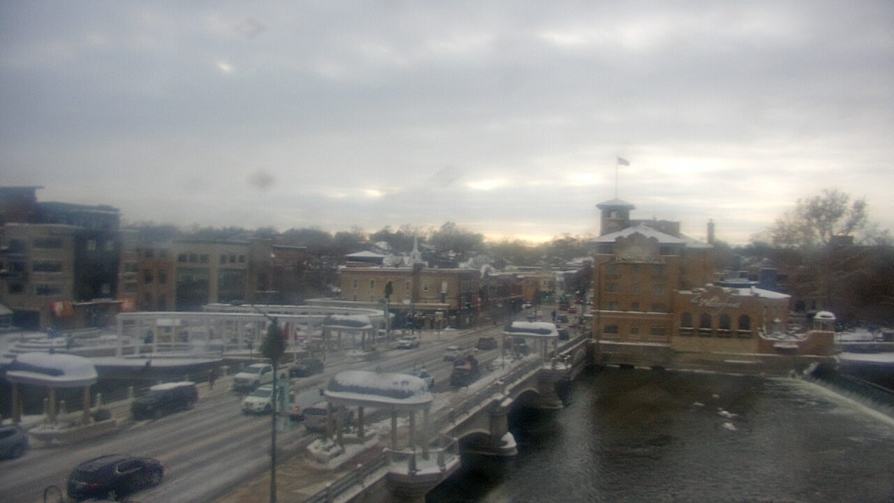 Thumbnail for current weather camera view from City of St Charles in St. Charles, Illinois