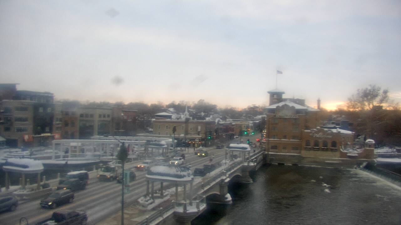 Thumbnail for current weather camera view from City of St Charles in St. Charles, Illinois