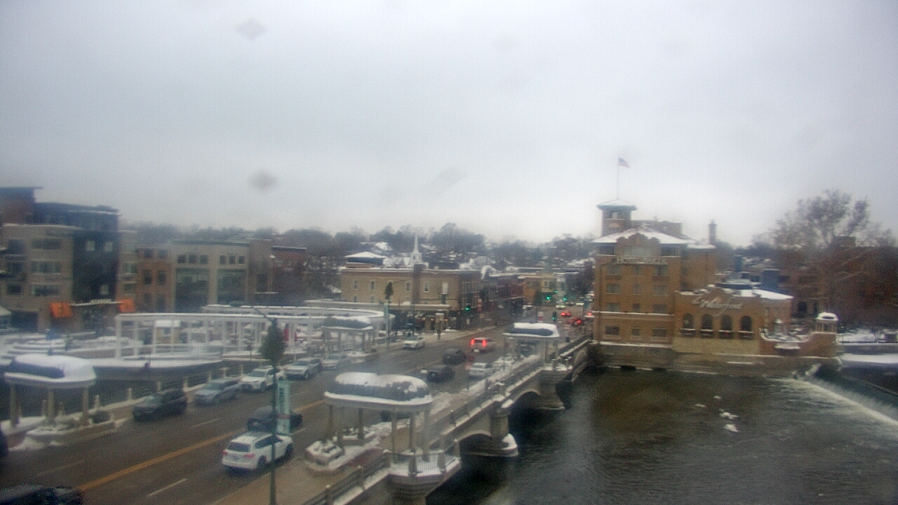 Thumbnail for current weather camera view from City of St Charles in St. Charles, Illinois