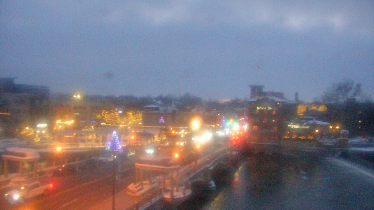 Thumbnail for current weather camera view from City of St Charles in St. Charles, Illinois