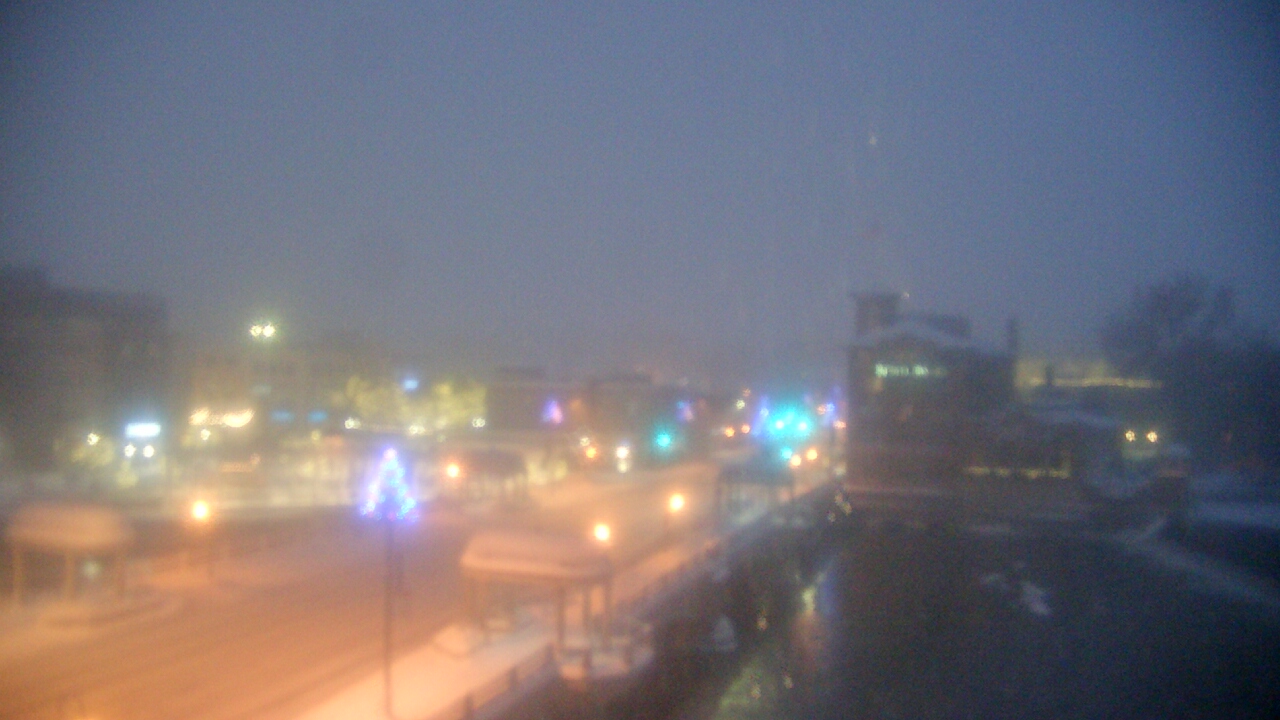 Thumbnail for current weather camera view from City of St Charles in St. Charles, Illinois