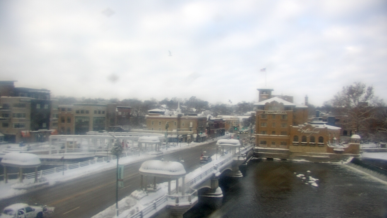 Thumbnail for current weather camera view from City of St Charles in St. Charles, Illinois