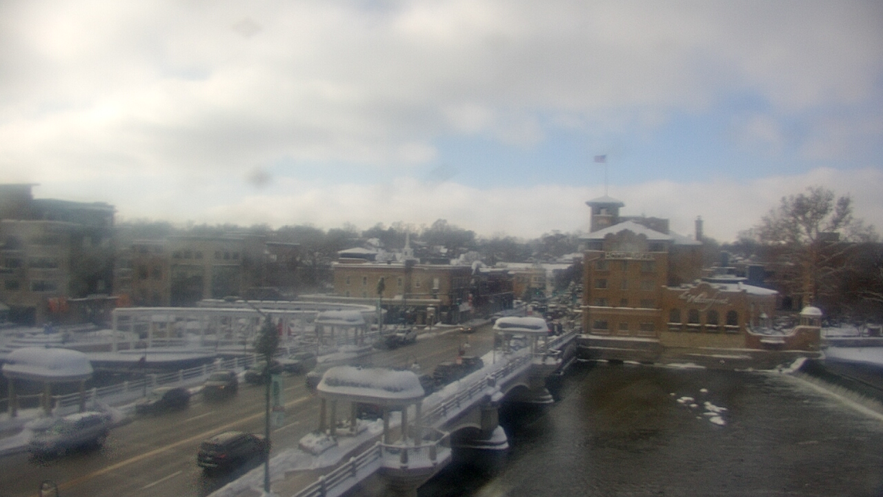 Thumbnail for current weather camera view from City of St Charles in St. Charles, Illinois