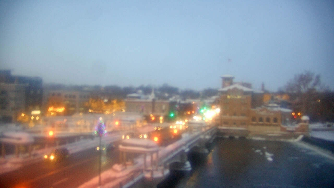 Thumbnail for current weather camera view from City of St Charles in St. Charles, Illinois