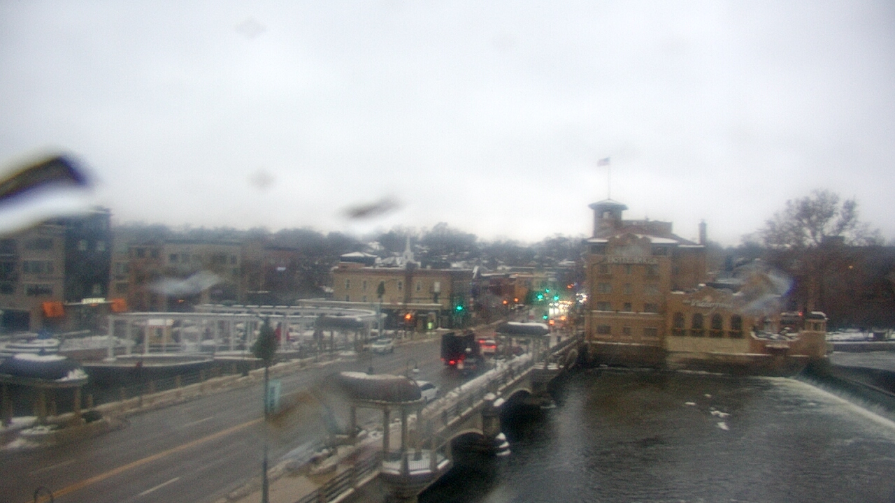 Thumbnail for current weather camera view from City of St Charles in St. Charles, Illinois