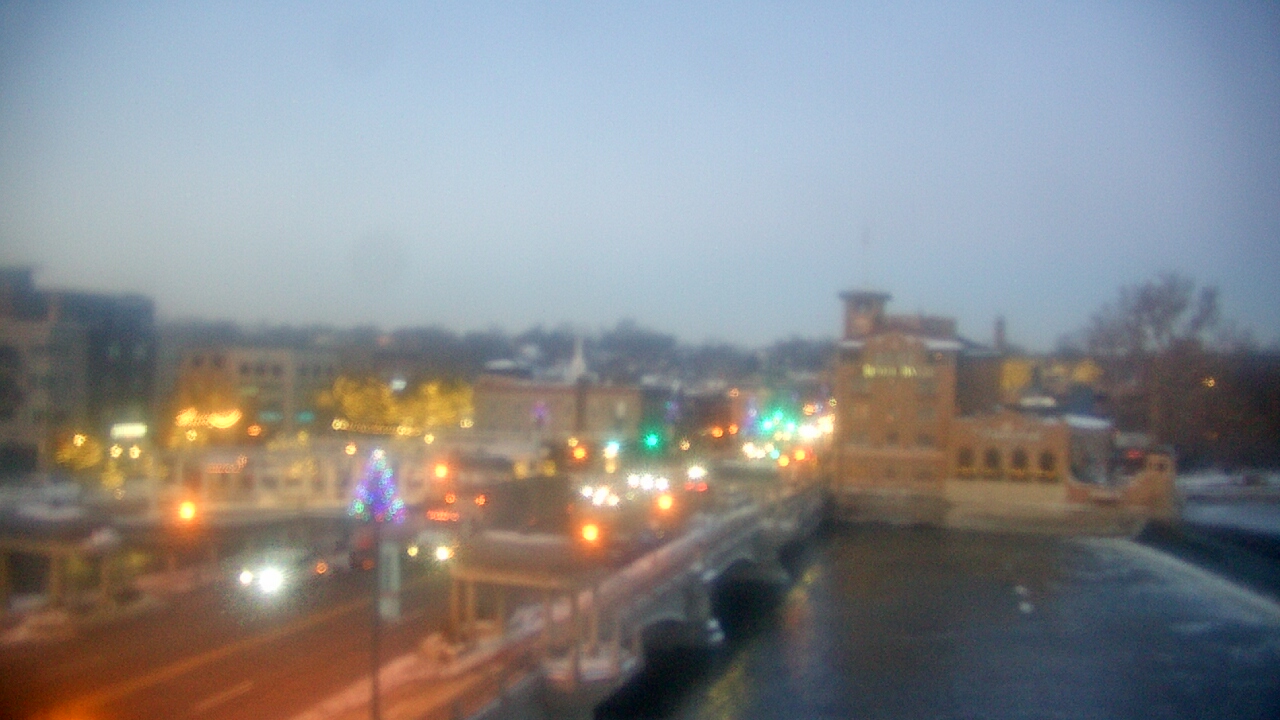 Thumbnail for current weather camera view from City of St Charles in St. Charles, Illinois