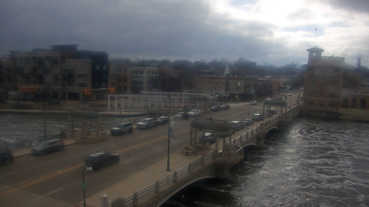 Thumbnail for current weather camera view from City of St Charles in St. Charles, Illinois