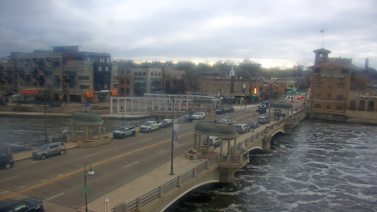 Thumbnail for current weather camera view from City of St Charles in St. Charles, Illinois