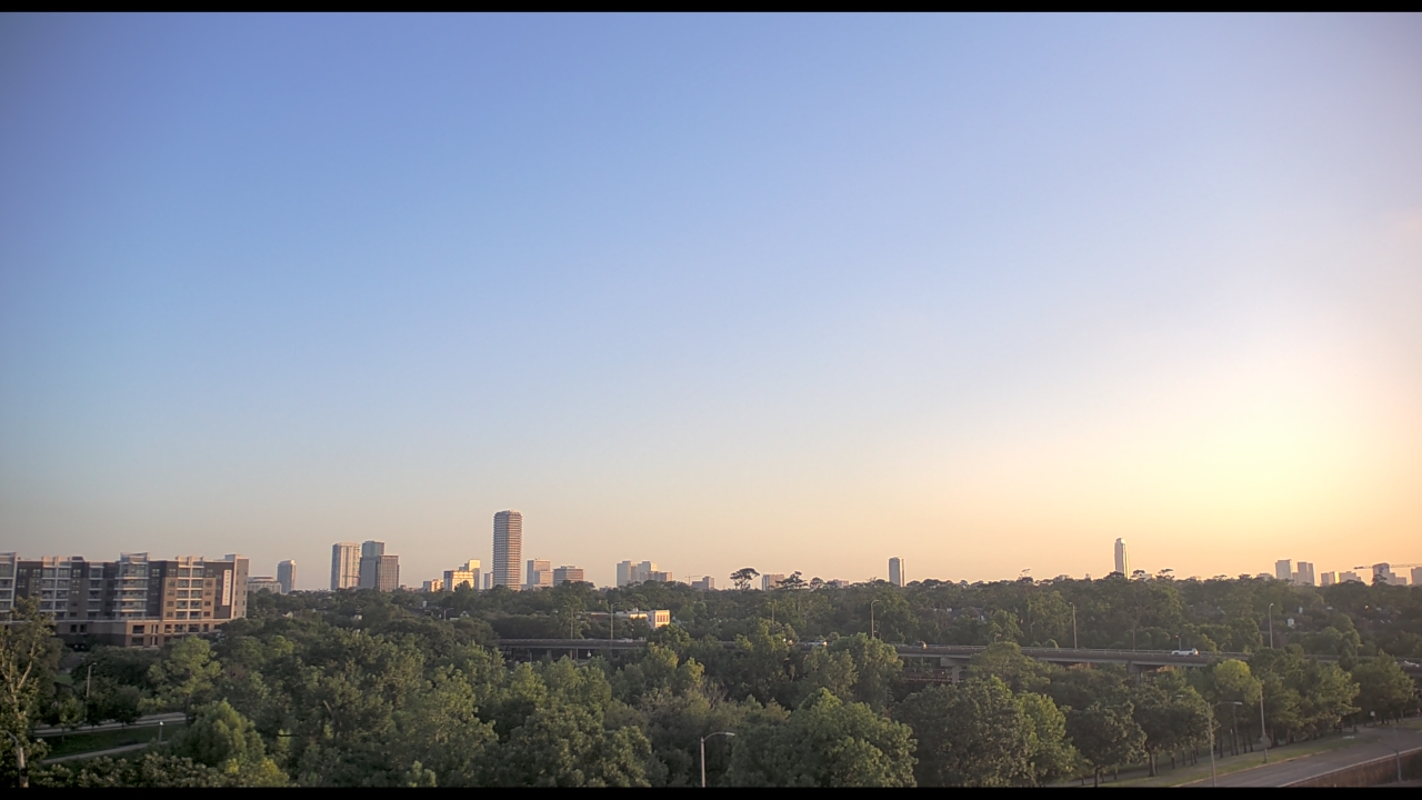 Thumbnail for current weather camera view from St Thomas High School in Houston, Texas