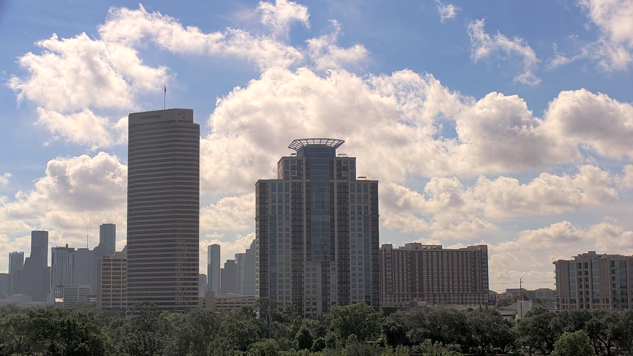 Thumbnail for current weather camera view from St Thomas High School in Houston, Texas