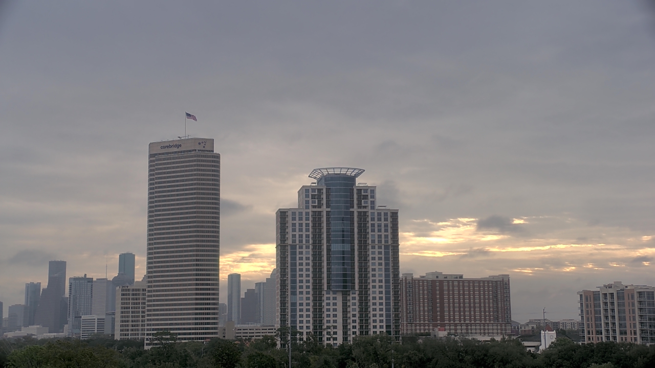Thumbnail for current weather camera view from St Thomas High School in Houston, Texas