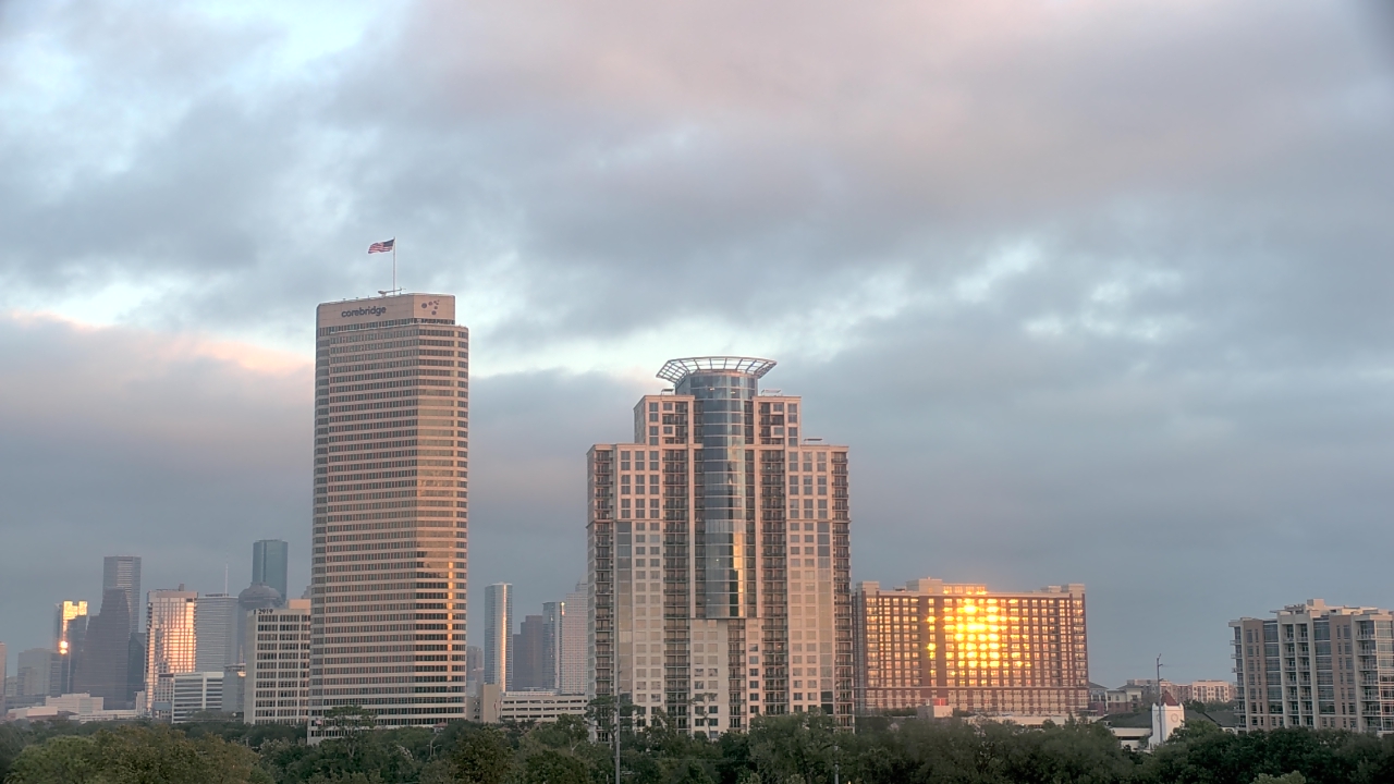 Thumbnail for current weather camera view from St Thomas High School in Houston, Texas