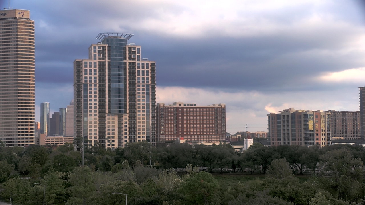 Thumbnail for current weather camera view from St Thomas High School in Houston, Texas