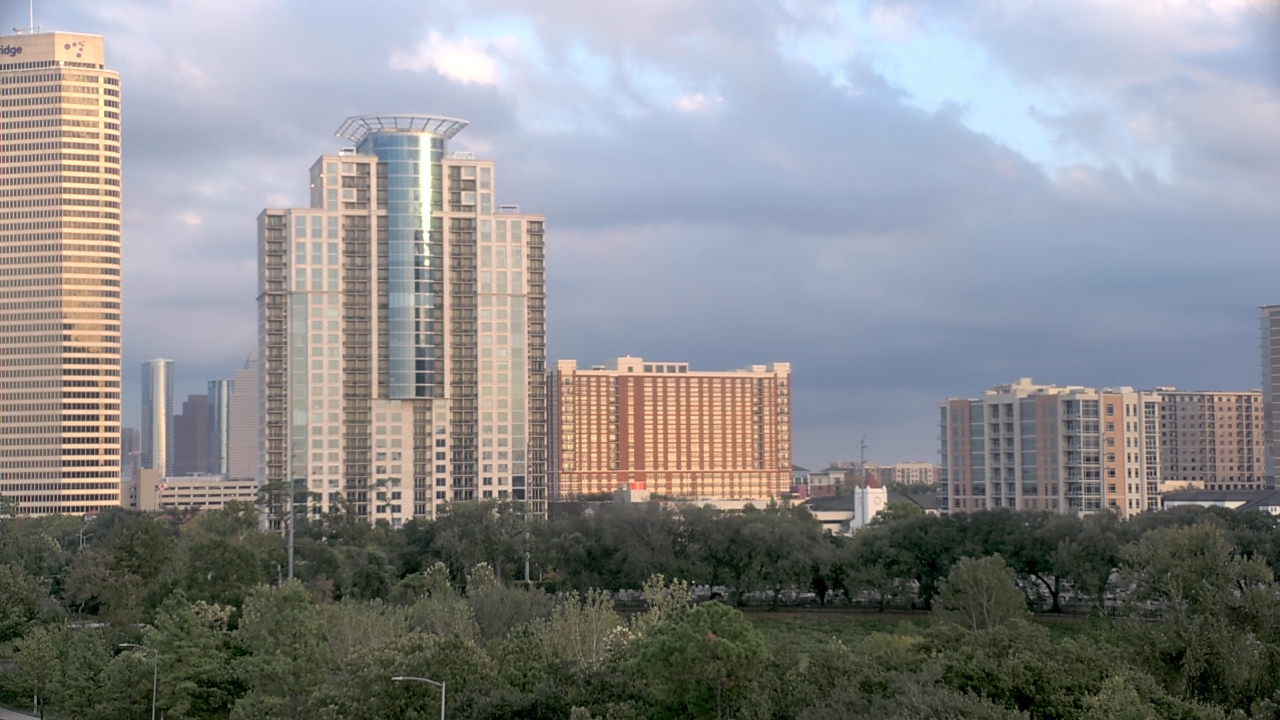 Thumbnail for current weather camera view from St Thomas High School in Houston, Texas