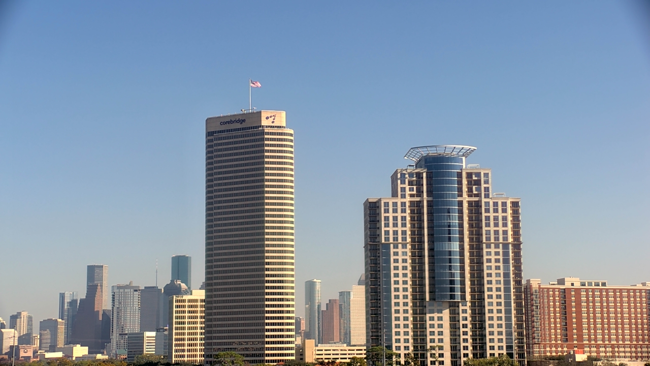 Thumbnail for current weather camera view from St Thomas High School in Houston, Texas