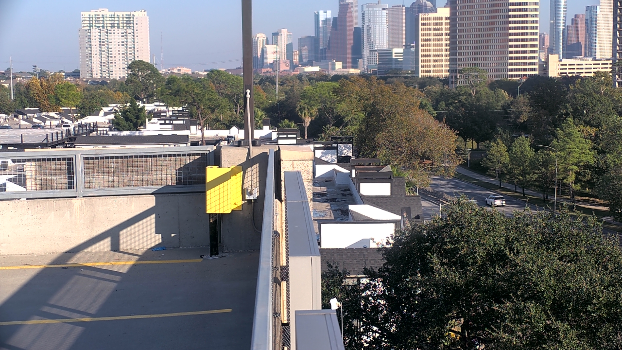 Thumbnail for current weather camera view from St Thomas High School in Houston, Texas