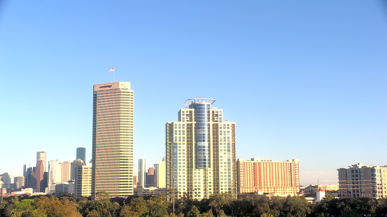 Thumbnail for current weather camera view from St Thomas High School in Houston, Texas