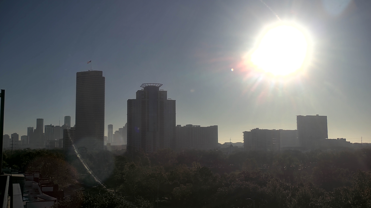 Thumbnail for current weather camera view from St Thomas High School in Houston, Texas