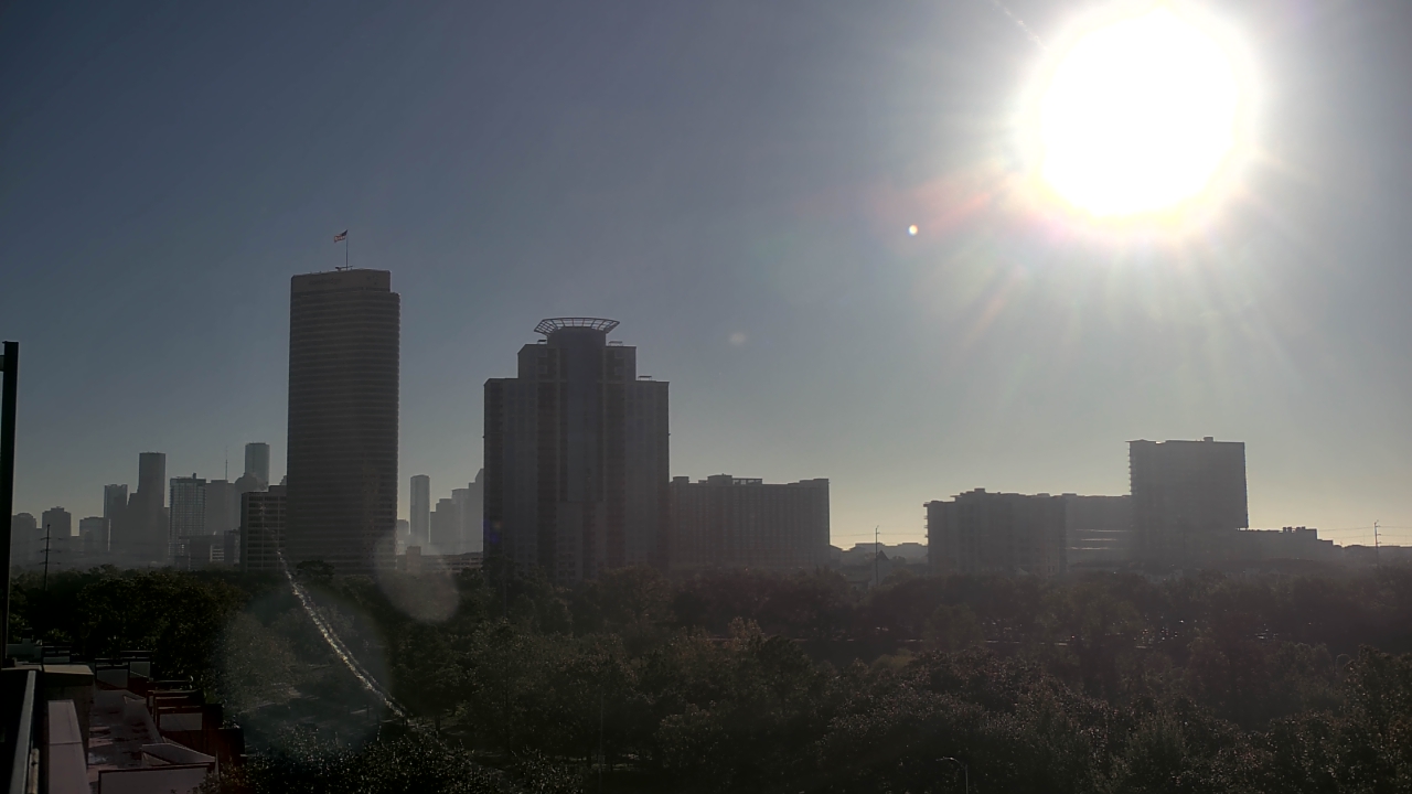 Thumbnail for current weather camera view from St Thomas High School in Houston, Texas