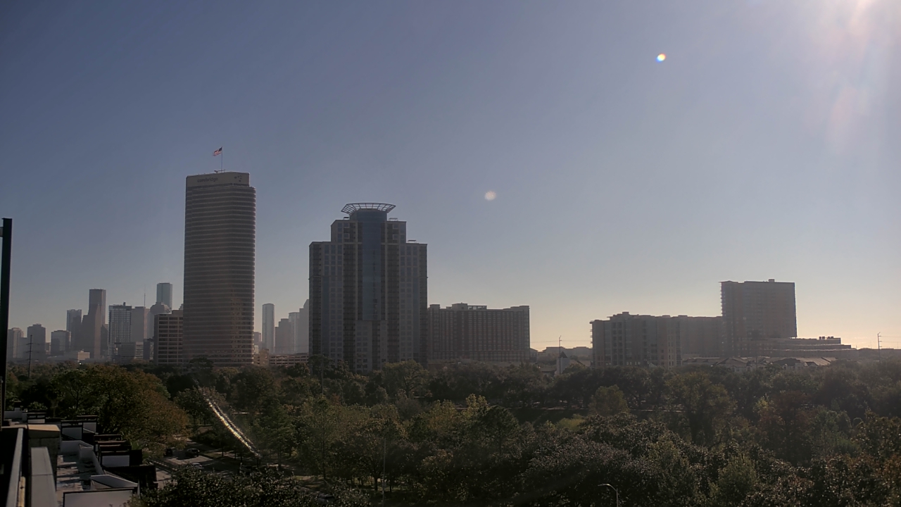 Thumbnail for current weather camera view from St Thomas High School in Houston, Texas