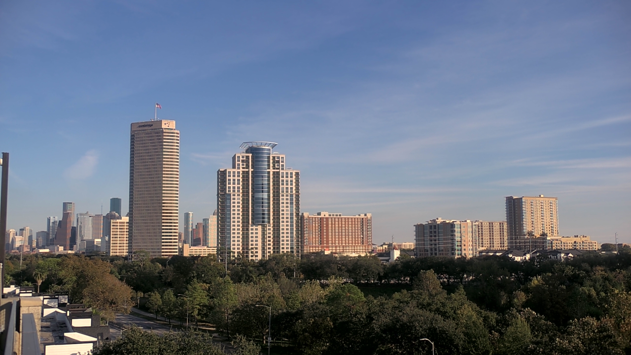 Thumbnail for current weather camera view from St Thomas High School in Houston, Texas