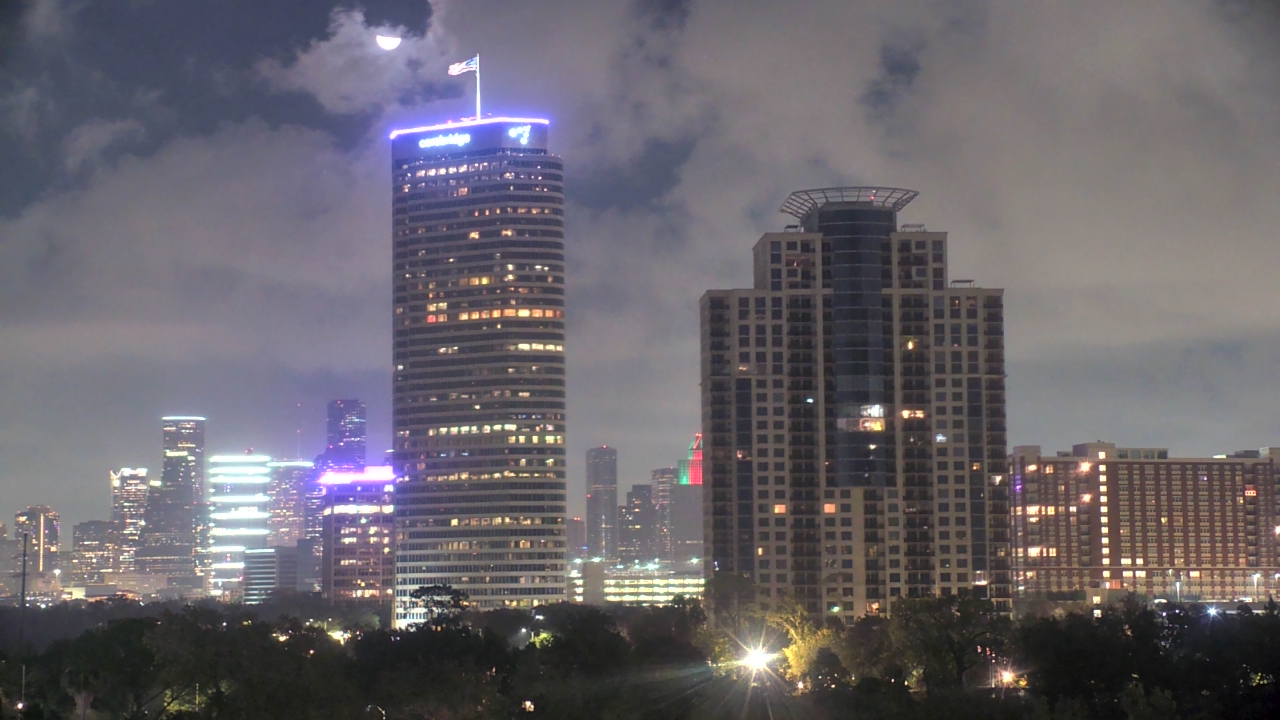 Thumbnail for current weather camera view from St Thomas High School in Houston, Texas