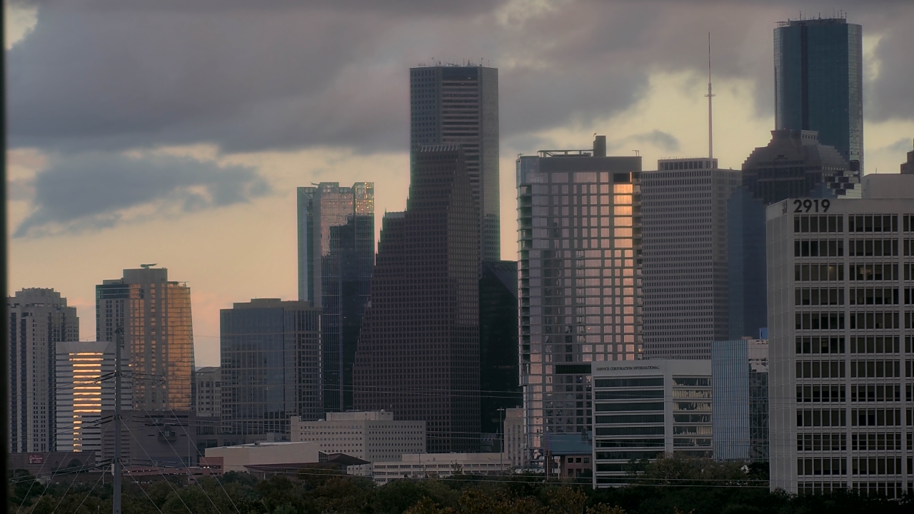 Thumbnail for current weather camera view from St Thomas High School in Houston, Texas