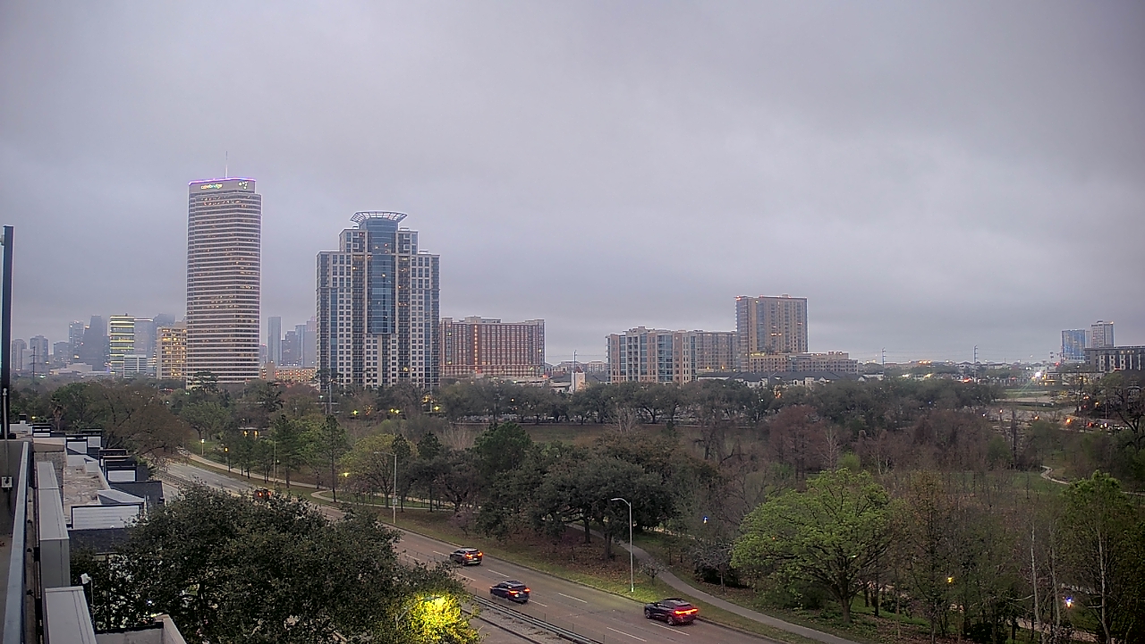 Thumbnail for current weather camera view from St Thomas High School in Houston, Texas