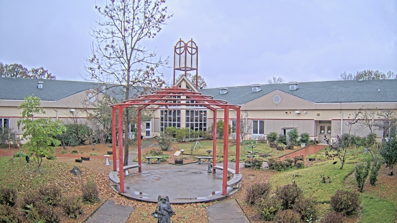 Thumbnail for current weather camera view from Sacred Heart School in Southaven, Mississippi