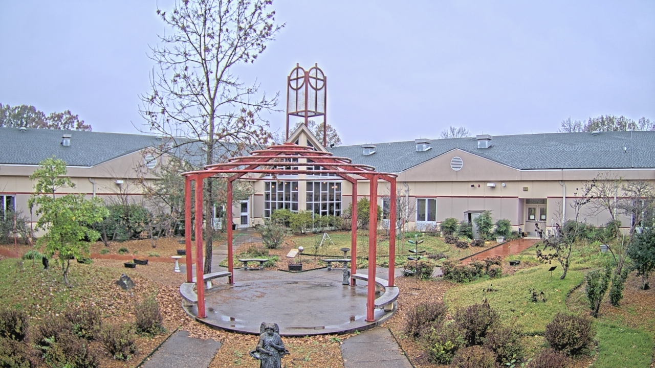 Thumbnail for current weather camera view from Sacred Heart School in Southaven, Mississippi