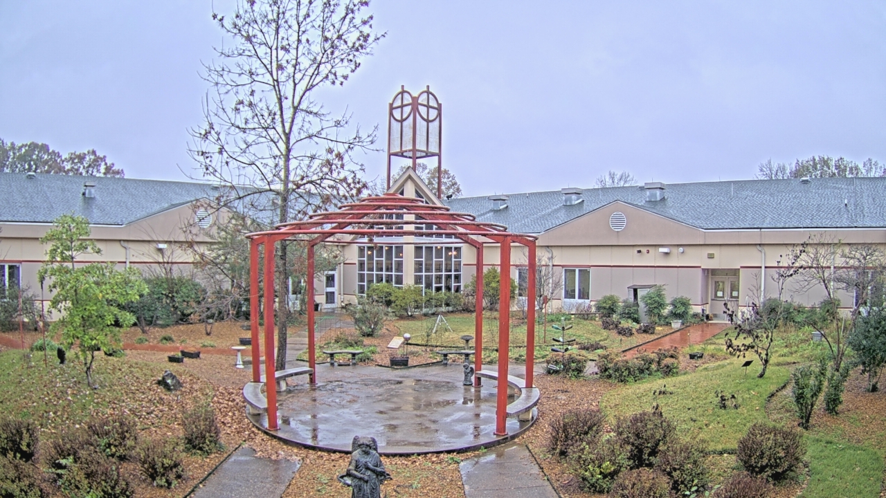 Thumbnail for current weather camera view from Sacred Heart School in Southaven, Mississippi