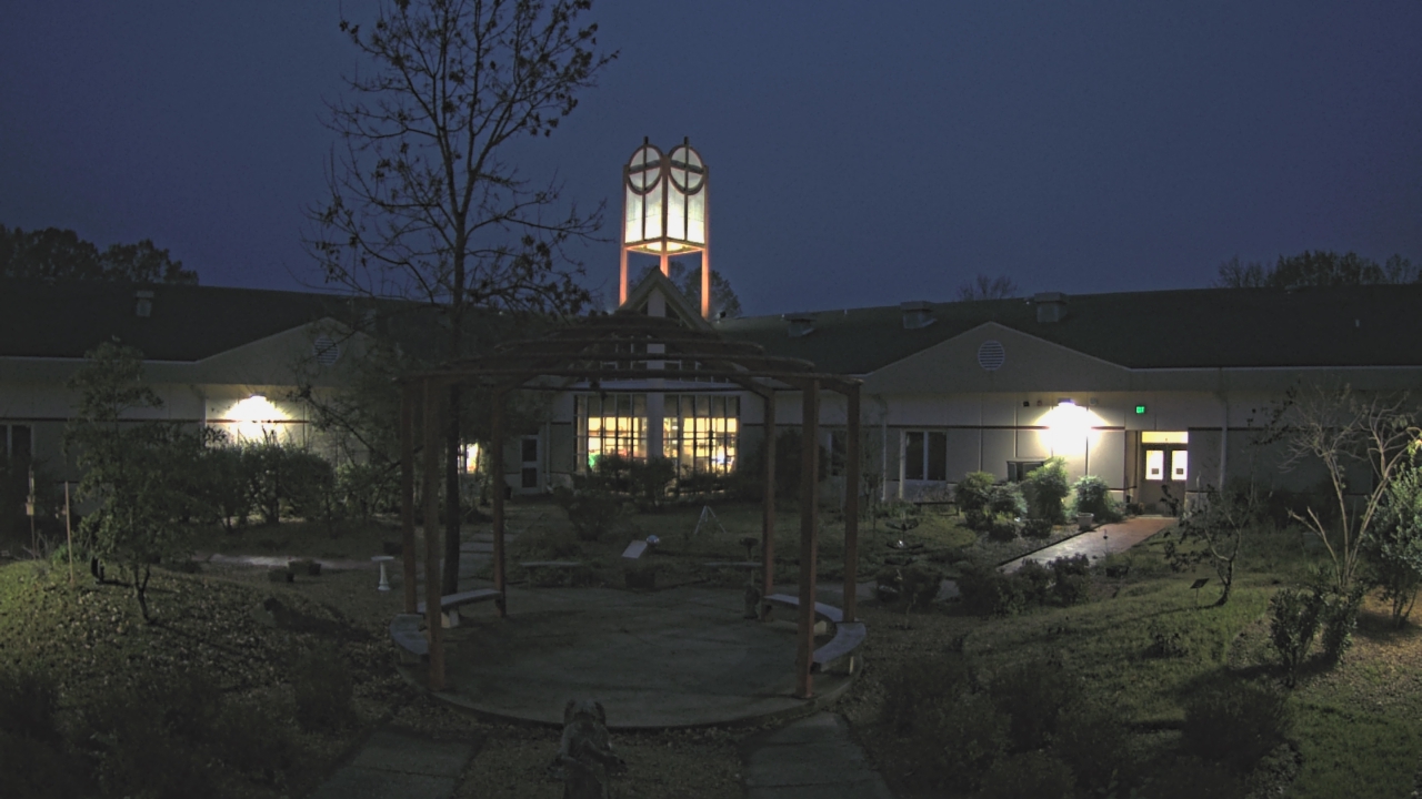 Thumbnail for current weather camera view from Sacred Heart School in Southaven, Mississippi