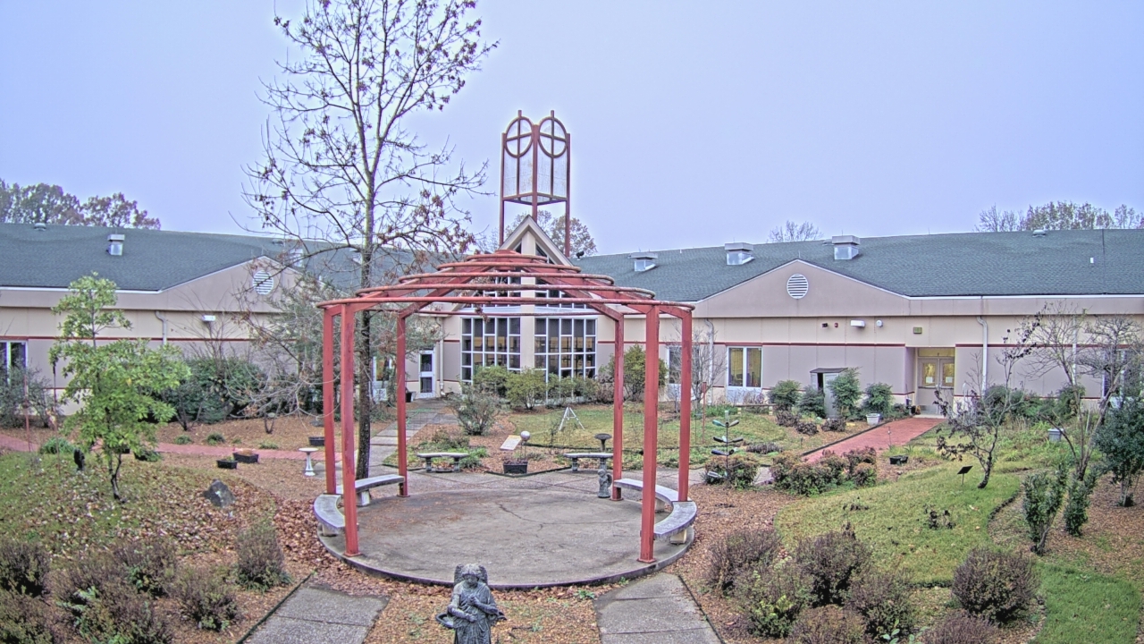 Thumbnail for current weather camera view from Sacred Heart School in Southaven, Mississippi