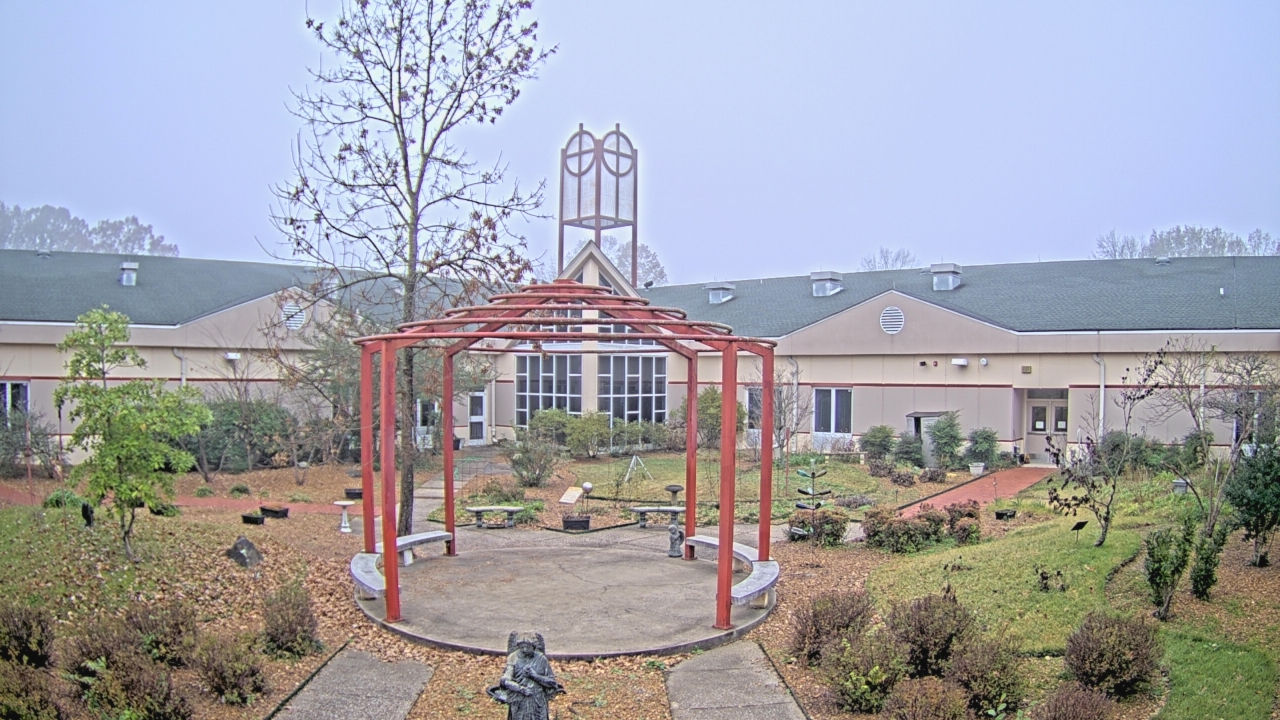 Thumbnail for current weather camera view from Sacred Heart School in Southaven, Mississippi